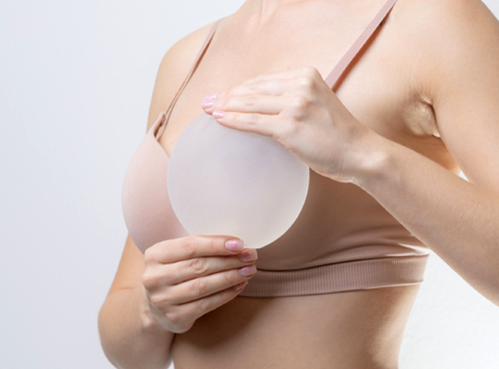 Bác sĩ nâng ngực đẹp Tp.HCM - Phạm Hồ Nam