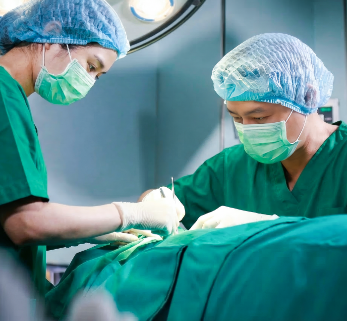 Bác sĩ Phạm Hồ Nam uy tín tại TP.HCM làm việc tại Thẩm mỹ Á Đông