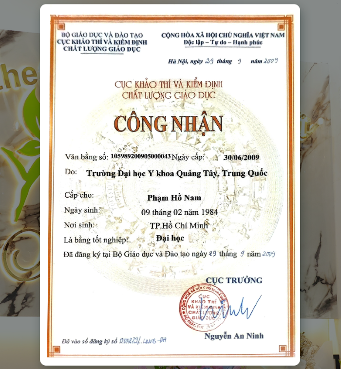 Bác sĩ thẩm mỹ tạo dáng đẹp tự nhiên và hài hòa