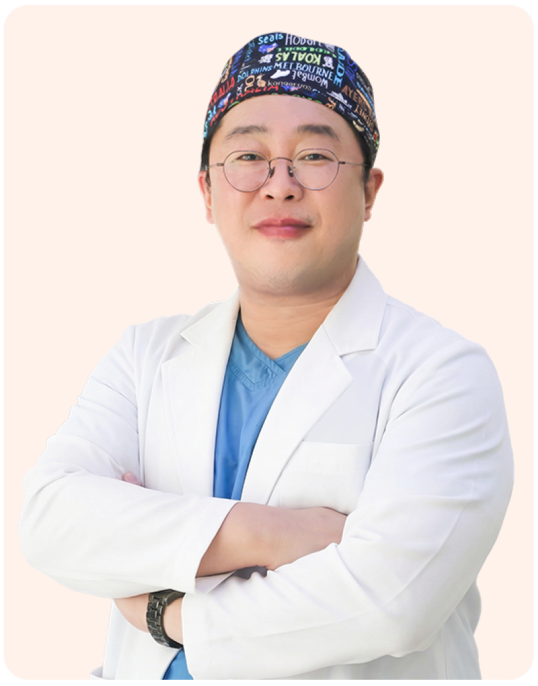 Bác sĩ thẩm mỹ Hàn Quốc Lee Byoung Yeol